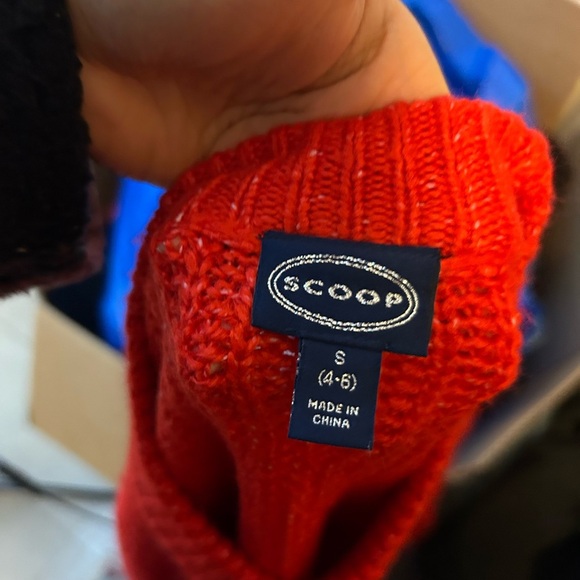 Scoop NYC Red Balloon Sleeve Sweater - Picture 3 of 5
